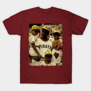 Roberto Clemente and His Son in Pittsburgh Pirates T-Shirt